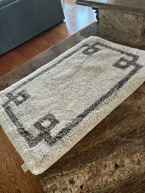 Bath Rug(2)